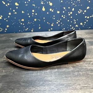 Zodiac Hill Women 7M Flats Pointed Toe Slip On Black Leather